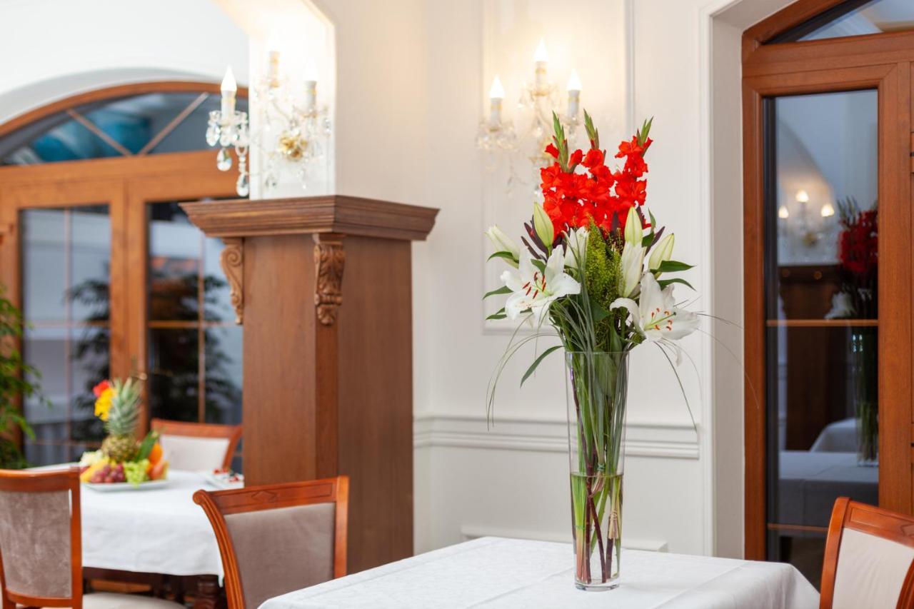 Boutique Hotel Budzak Zdiar Bagian luar foto