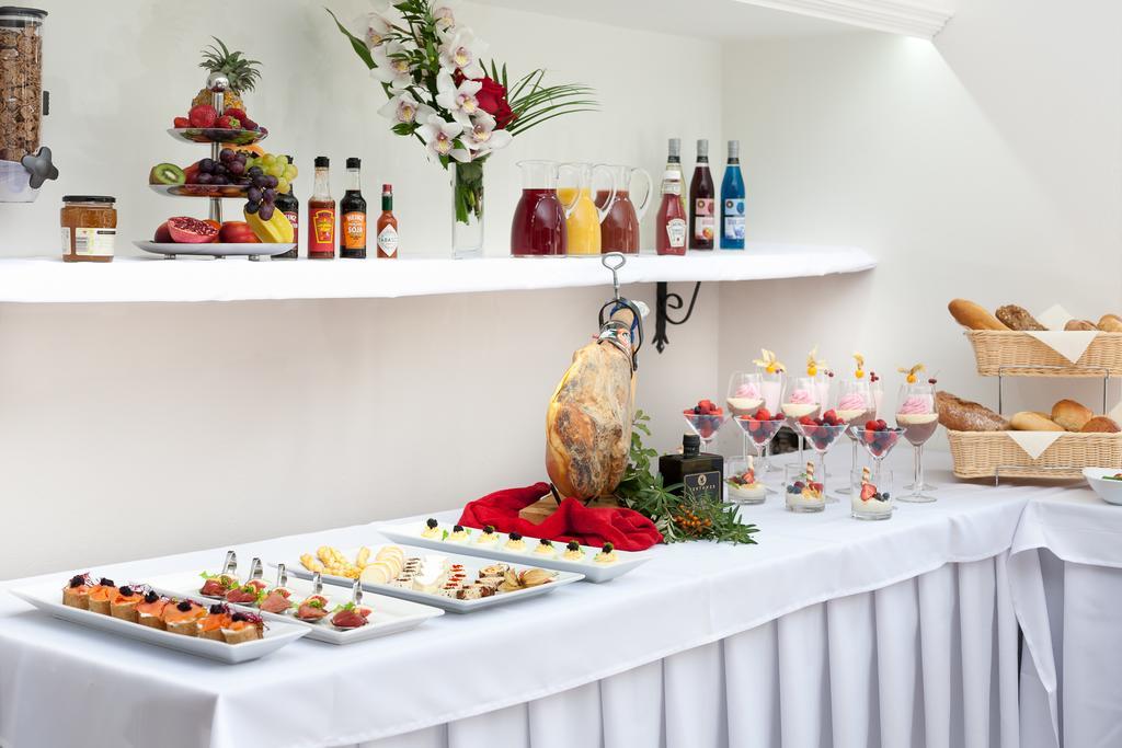 Boutique Hotel Budzak Zdiar Bagian luar foto